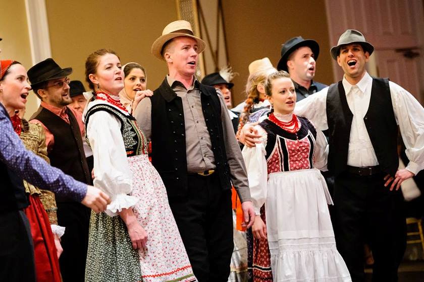 HIF Scholarship Recipient László Aradvári Returns to Chicago To Give Back to the Community